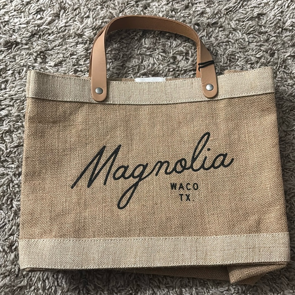 Magnolia Script Market Tote - FIXER UPPER LOVERS!